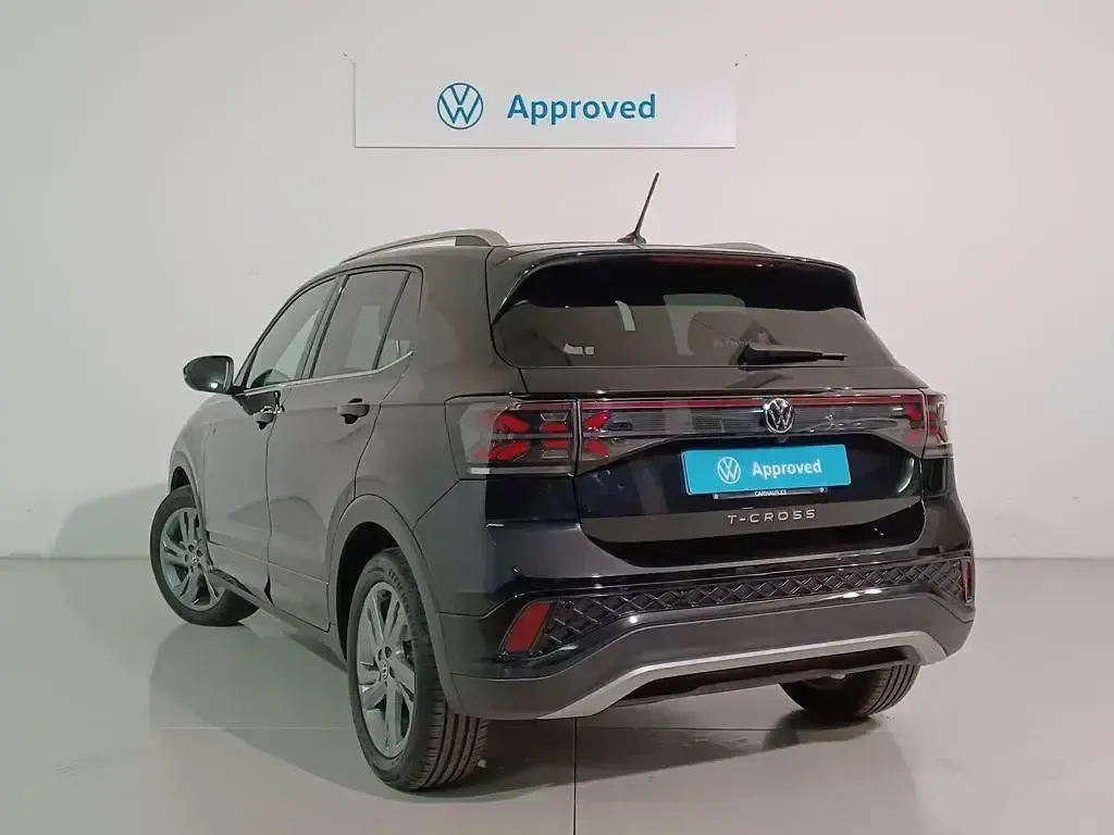Usado VW T-Cross R-line 116 CV (85 kW) 2024 Negro SUV