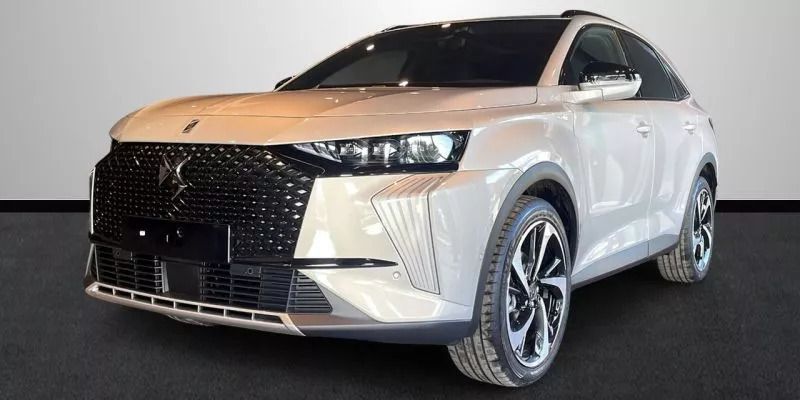 Usado DS Automobiles DS7 Crossback 131 CV (96 kW) 2024 Gris SUV