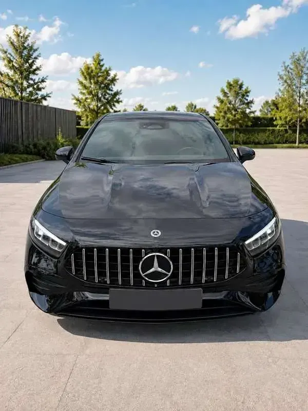Usado Mercedes A250 218 CV (160 kW) 2024 Negro Utilitario