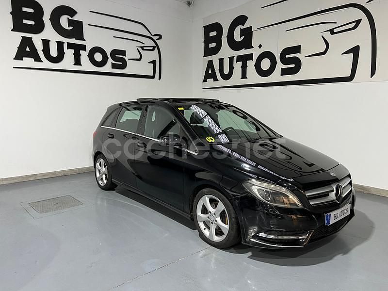 Usado Mercedes B180 109 CV (80 kW) 2013 Negro Monovolumen