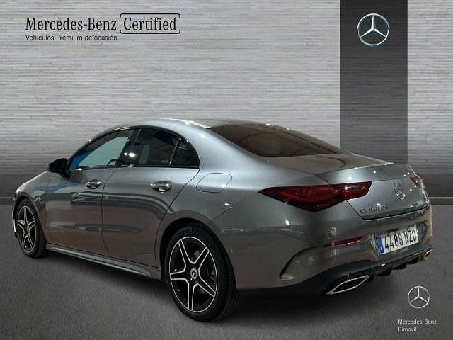 Usado Mercedes CLA220 AMG line 190 CV (139 kW) 2025 Gris montaña Berlina