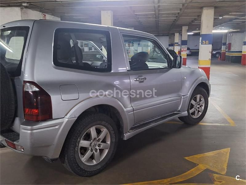 Usado Mitsubishi Montero Intense 160 CV (117 kW) 2006 Gris / plata SUV