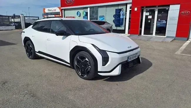 Usado Kia EV4 GT-Line 150 kW (204 CV) 2025 Blanco Berlina
