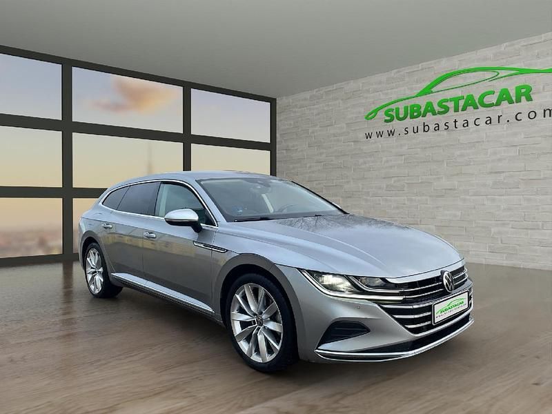 Usado VW Arteon Elegance 218 CV (160 kW) 2023 Gris Familiar