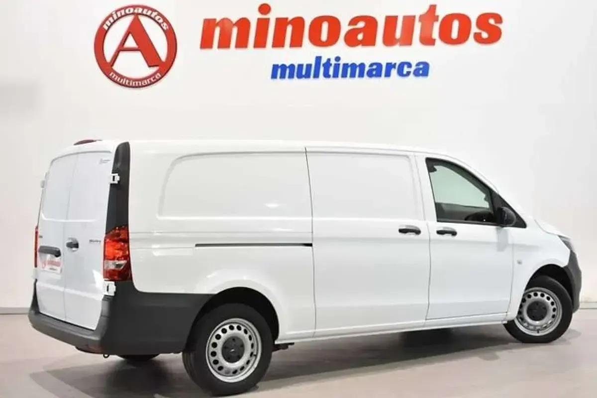 Usado Mercedes Vito 163 CV (119 kW) 2023 Blanco Van