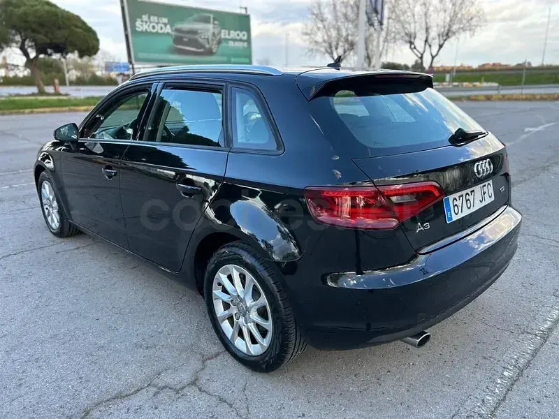 Usado Audi A3 Attraction 150 CV (110 kW) 2015 Negro Berlina