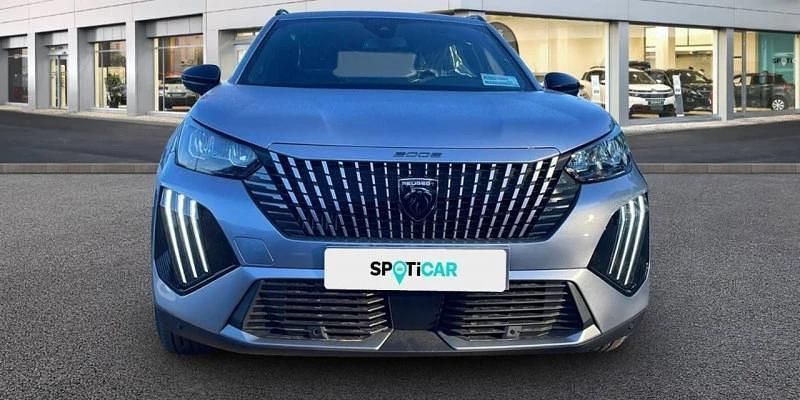 Usado Peugeot 2008 Allure 102 CV (75 kW) 2025 Gris SUV