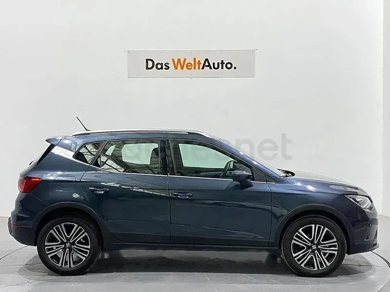 Usado Seat Arona FR 115 CV (84 kW) 2024 Gris SUV