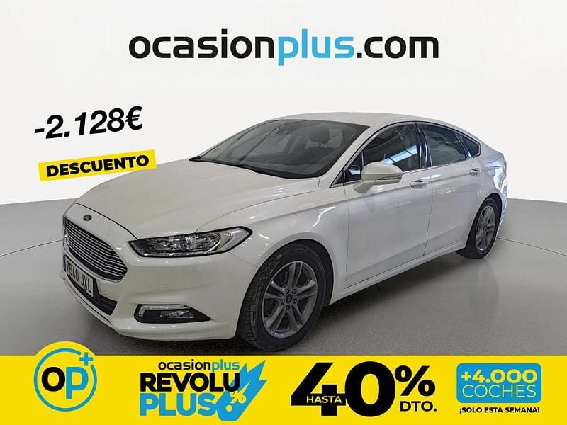 Usado Ford Mondeo Trend 160 CV (117 kW) 2017 Blanco Berlina