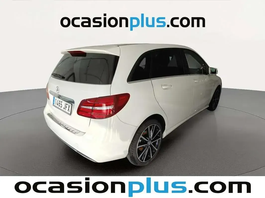 Usado Mercedes B180 109 CV (80 kW) 2015 Blanco Utilitario