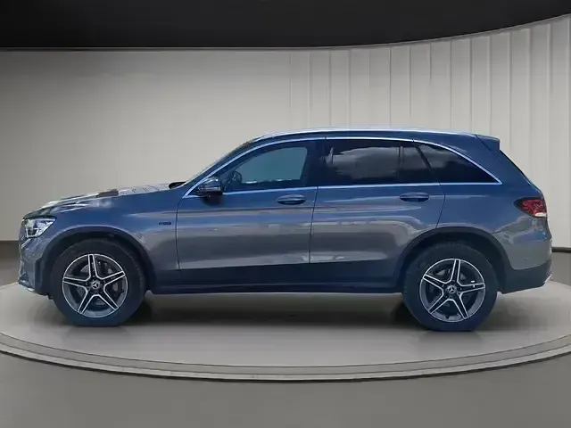 Usado Mercedes GLC300e 306 CV (225 kW) 2020 Gris / plata SUV
