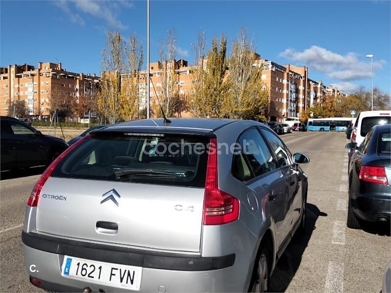 Usado Citroën C4 110 CV (80 kW) 2007 Gris / plata Berlina