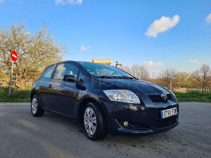 Usado Toyota Auris Luna 90 CV (66 kW) 2008 Negro Utilitario