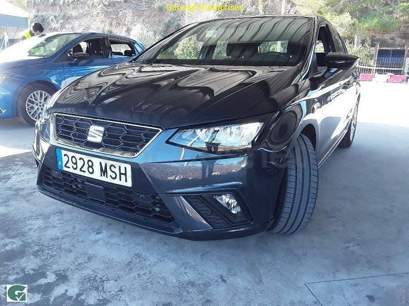 Usado Seat Ibiza FR 115 CV (84 kW) 2024 Gris / plata Utilitario