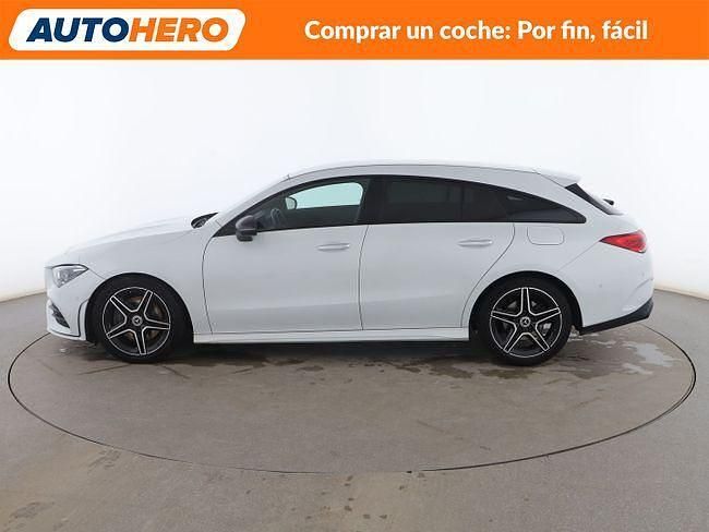 Usado Mercedes CLA200 Shooting Brake AMG line 150 CV (110 kW) 2020 Blanco Familiar