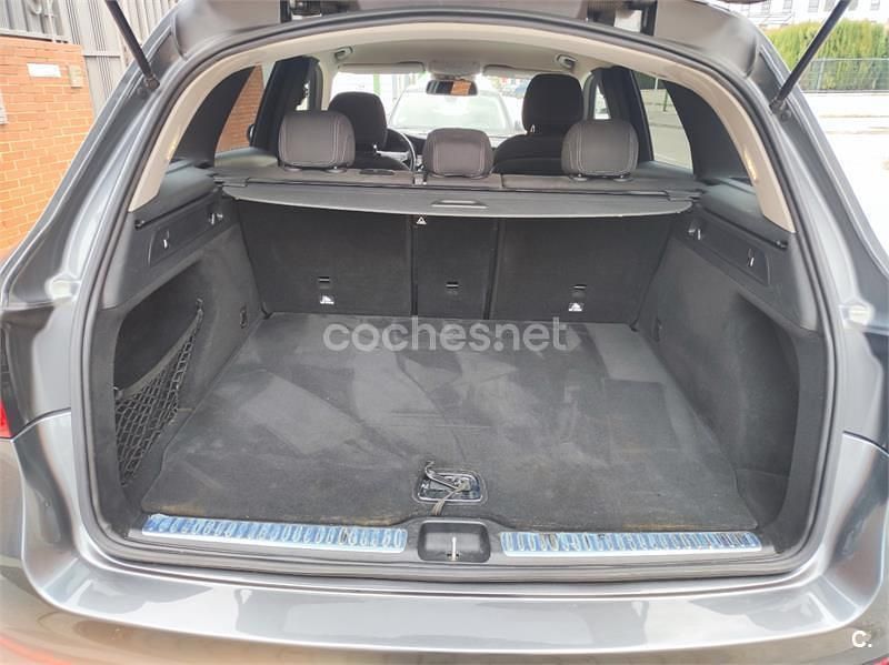 Usado Mercedes GLC250 211 CV (155 kW) 2016 Gris / plata SUV