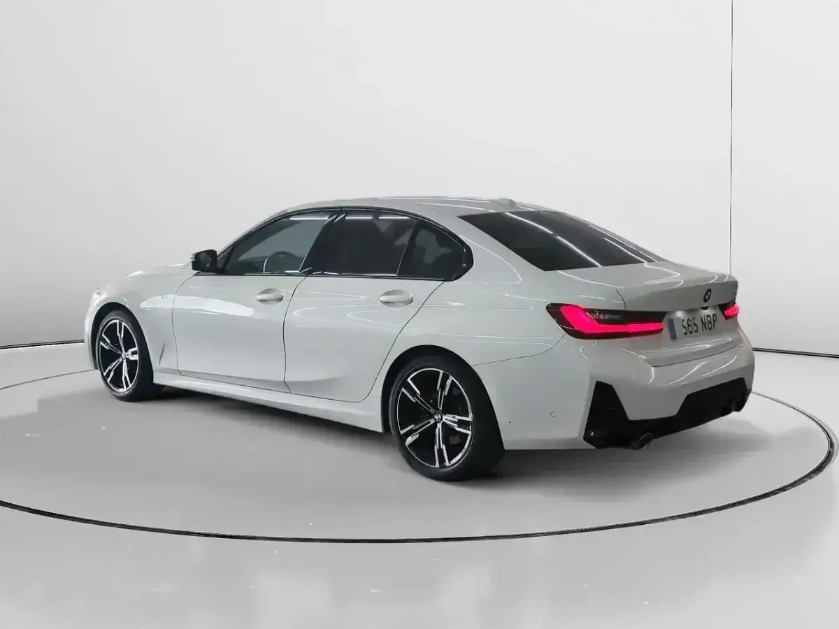 Usado BMW 318 Comfort Edition 150 CV (110 kW) 2025 Blanco Berlina