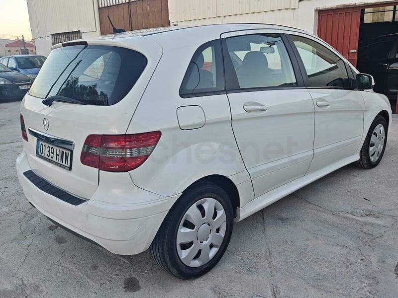 Usado Mercedes B180 Sport Edition 109 CV (80 kW) 2010 Blanco Monovolumen