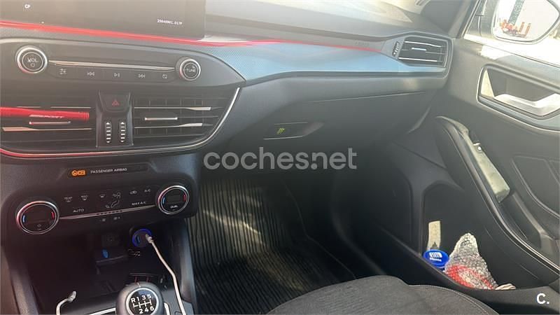 Usado Ford Focus Active 120 CV (88 kW) 2020 Blanco Berlina