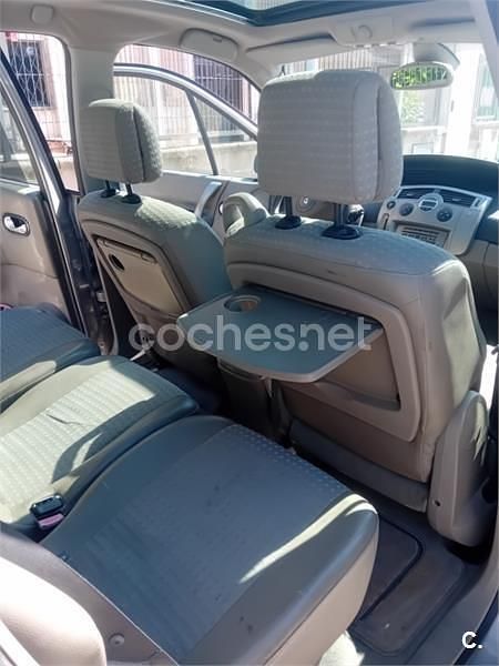 Gris / plata Usado 2004 Renault Scénic II Expression Monovolumen | 1600 € (Precio justo) - Imagen 1/4