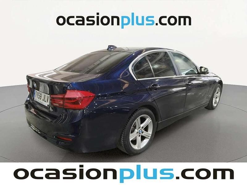Usado BMW 318 150 CV (110 kW) 2016 Azul Berlina