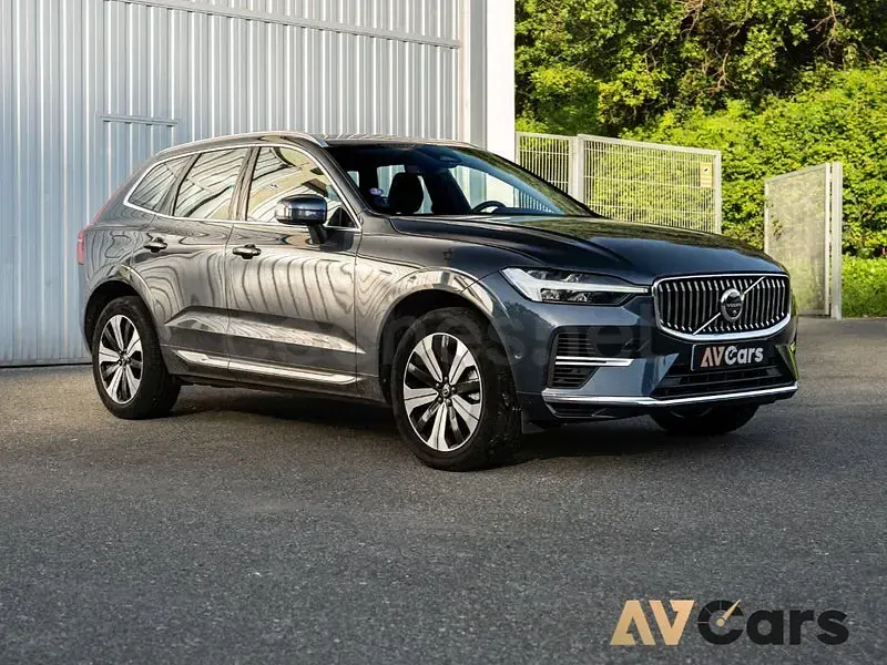 Usado Volvo XC60 Plus 350 CV (257 kW) 2024 Azul SUV