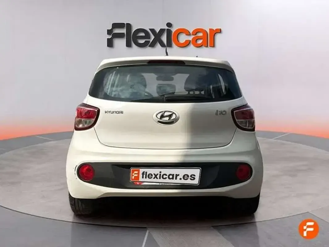 Usado Hyundai i10 87 CV (63 kW) 2017 Blanco Utilitario