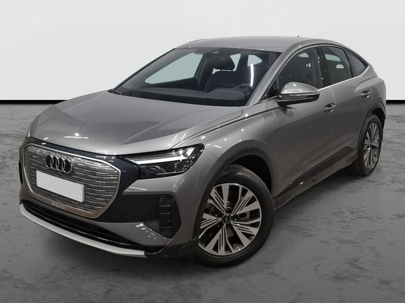 Gris tifón metalizado Usado 2025 Audi Q4 Sportback e-tron Sport SUV | 42.990 € (Precio justo) - Imagen 1/4