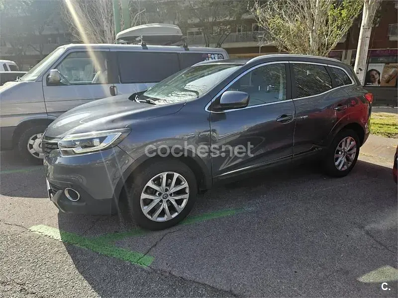 Usado Renault Kadjar Zen 130 CV (95 kW) 2015 Azul SUV