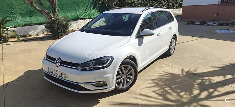 Blanco Usado 2019 VW Golf VII Advance Familiar | 10.900 € (Precio justo) - Imagen 1/4