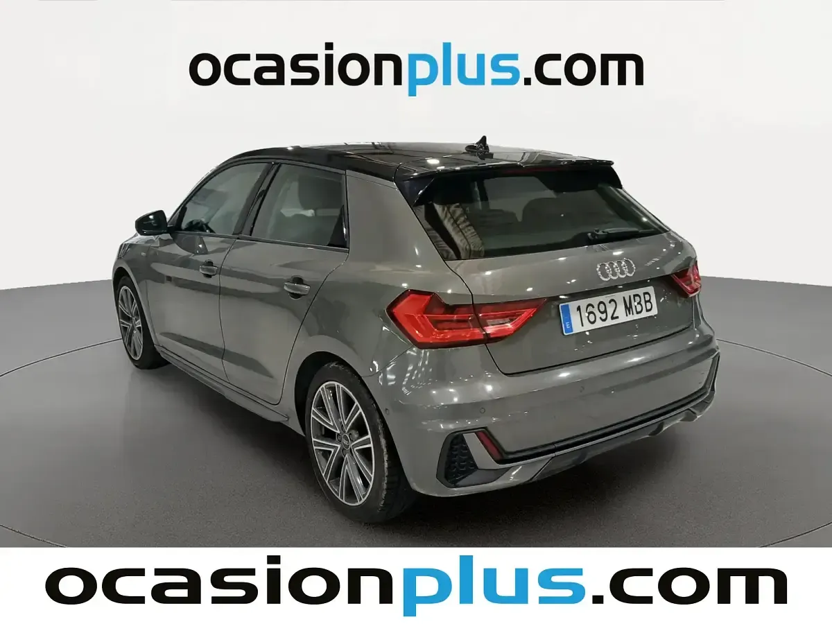 Usado Audi A1 S-Line 110 CV (80 kW) 2022 Gris SUV