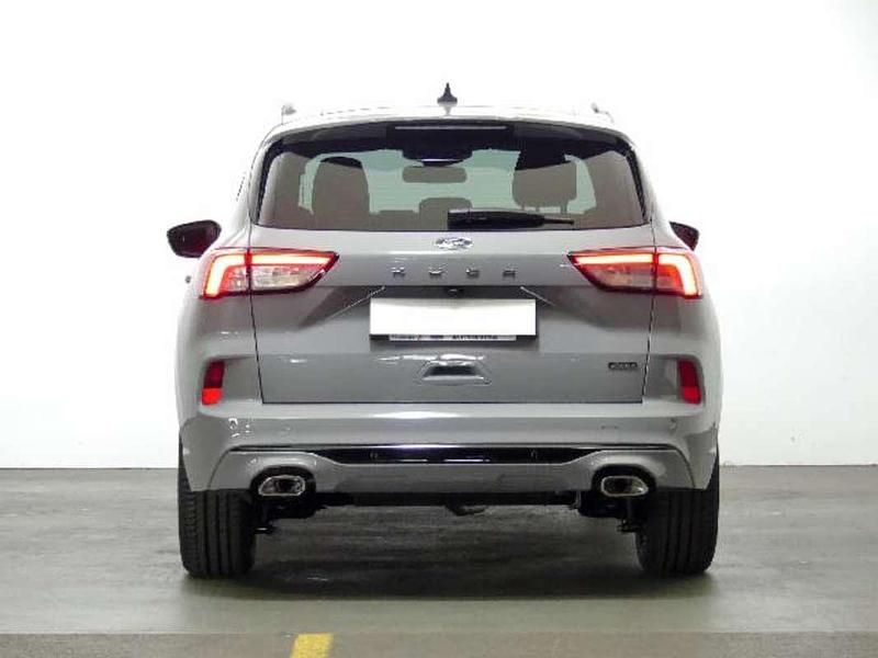 Usado Ford Kuga ST-Line X 227 CV (166 kW) 2023 Gris SUV