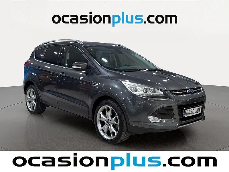 Usado Ford Kuga Titanium 140 CV (102 kW) 2014 Gris SUV