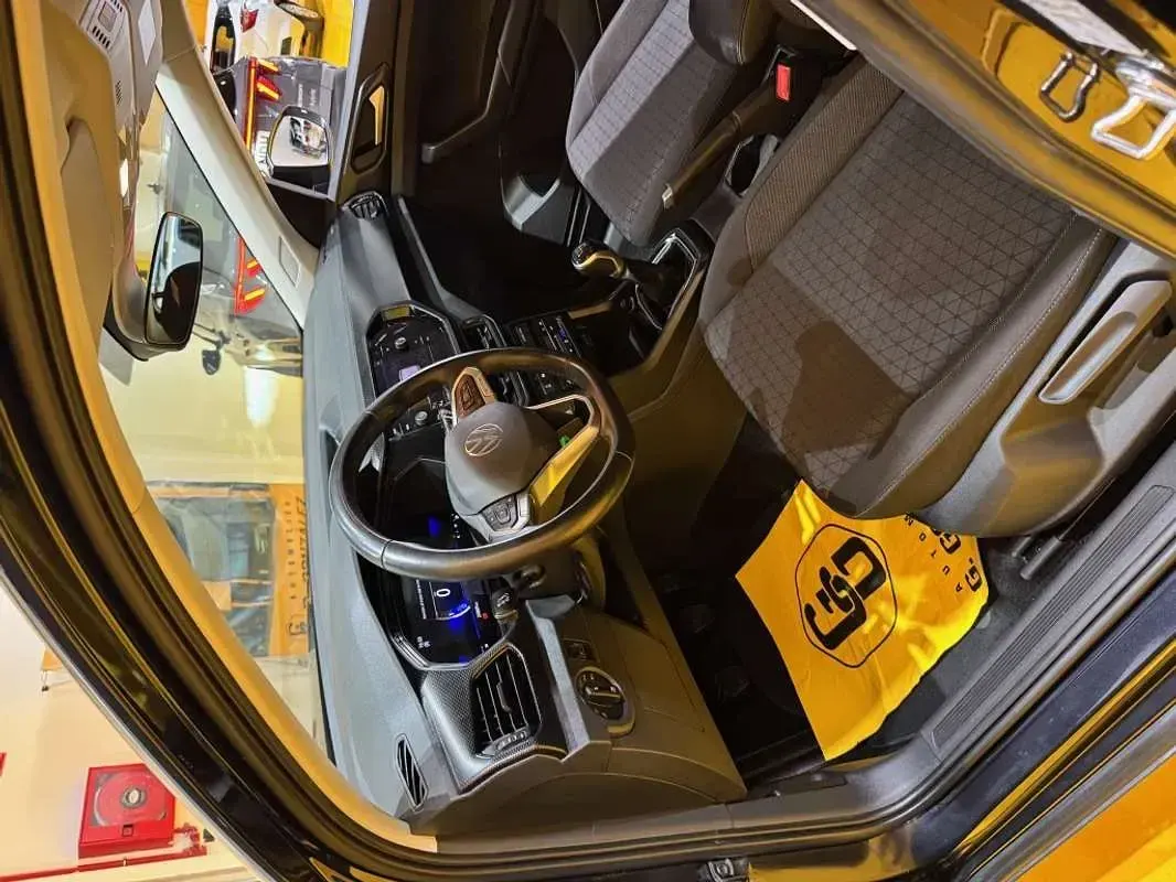 Usado VW T-Cross Advance 95 CV (69 kW) 2023 Negro SUV
