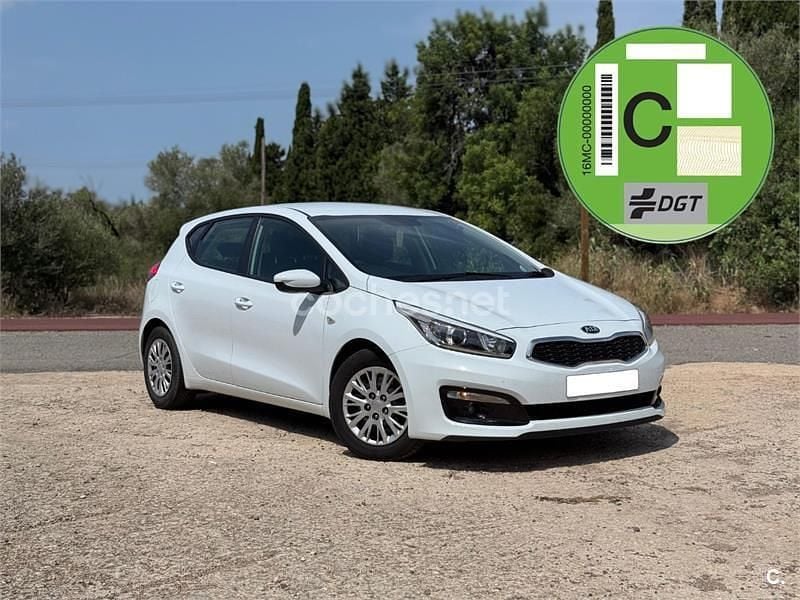 Usado Kia Ceed GT 90 CV (66 kW) 2017 Blanco Berlina