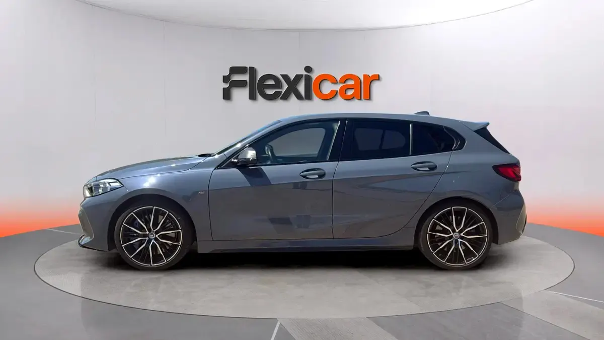 Usado BMW M135 306 CV (225 kW) 2022 Gris Utilitario