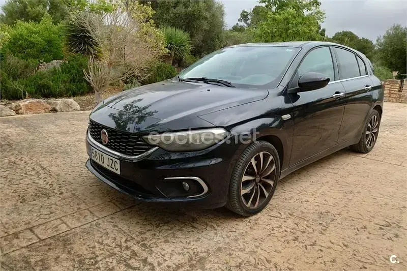 Usado Fiat Tipo Lounge 120 CV (88 kW) 2017 Negro Berlina