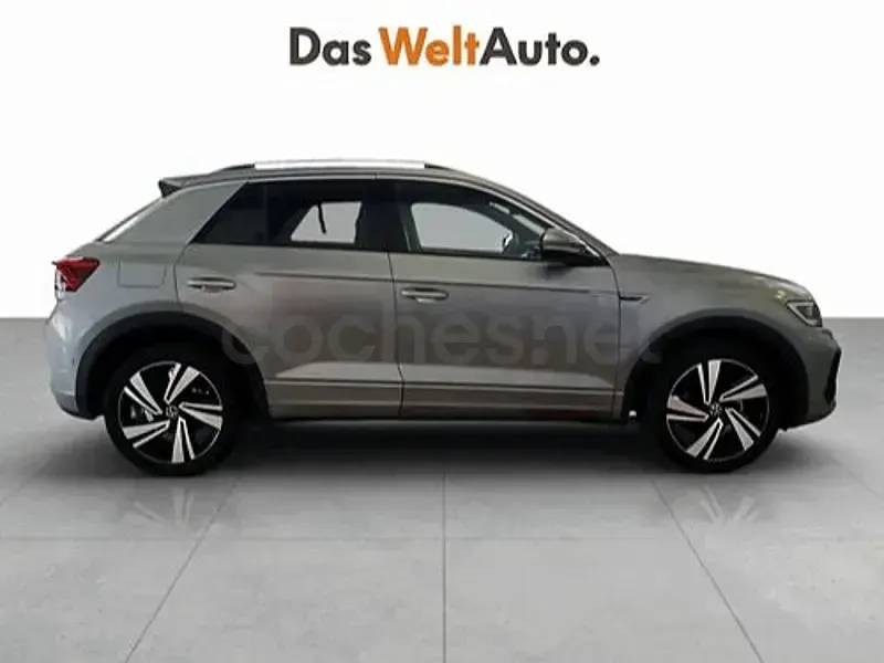 Usado VW T-Roc R-line 150 CV (110 kW) 2022 Gris / plata SUV