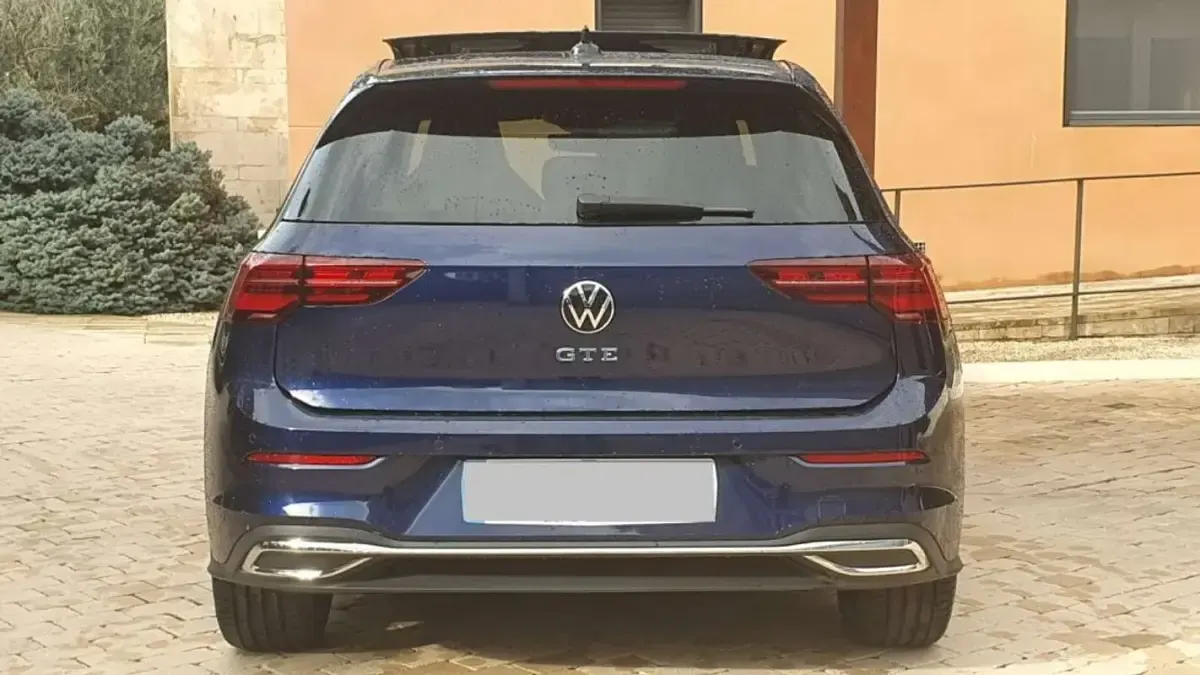 Usado VW Golf VIII GTE 245 CV (180 kW) 2021 Azul Utilitario