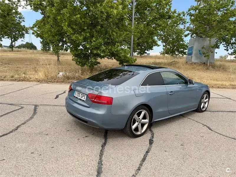 Usado Audi A5 170 CV (125 kW) 2009 Gris / plata Coupe