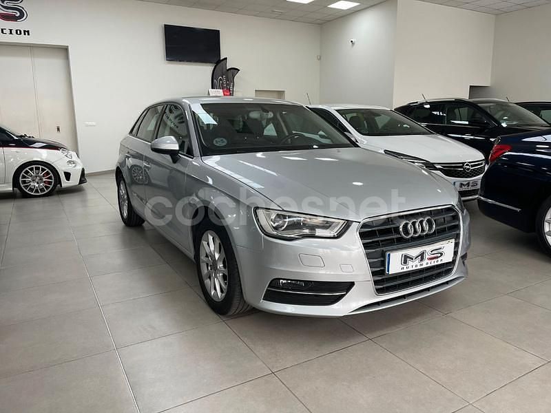 Usado Audi A3 Ambition 105 CV (77 kW) 2013 Gris / plata Berlina