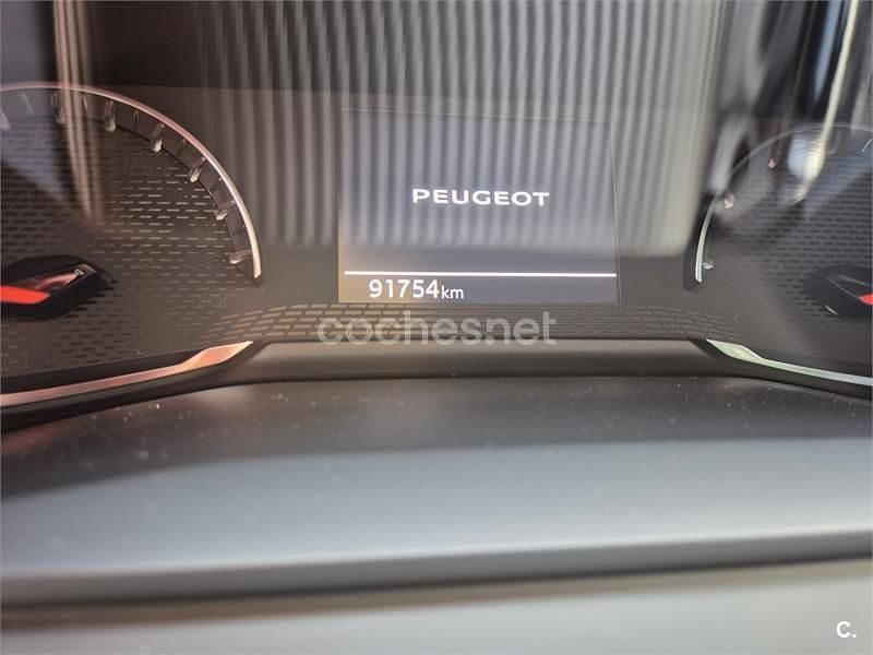 Amarillo Usado 2021 Peugeot 208 Style Utilitario | 10.500 € (Buen precio) - Imagen 1/4