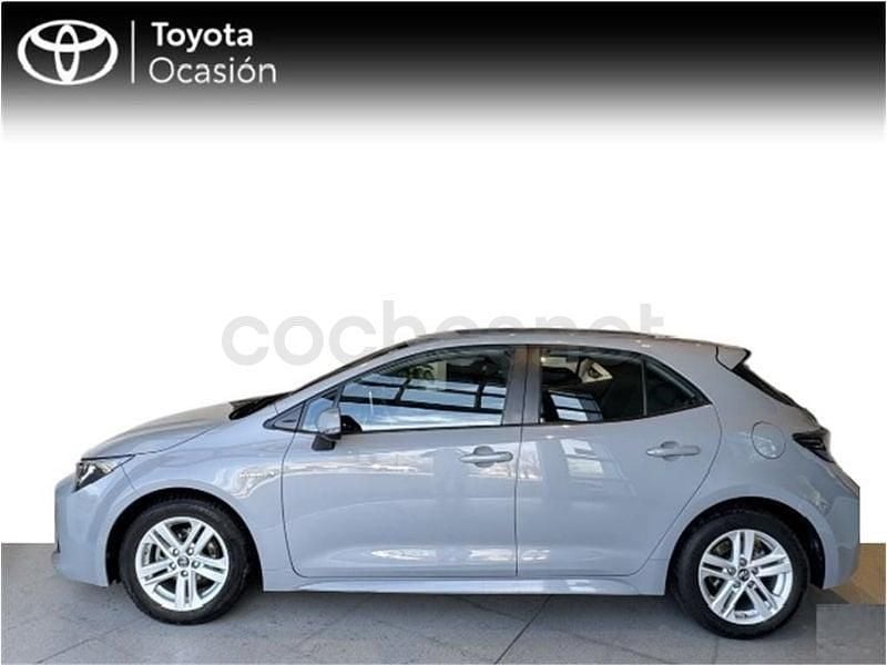 Usado Toyota Corolla 122 CV (89 kW) 2019 Gris / plata Berlina