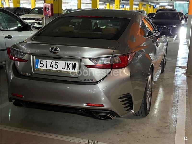 Usado Lexus RC300h Executive Line 223 CV (164 kW) 2015 Gris / plata Coupe
