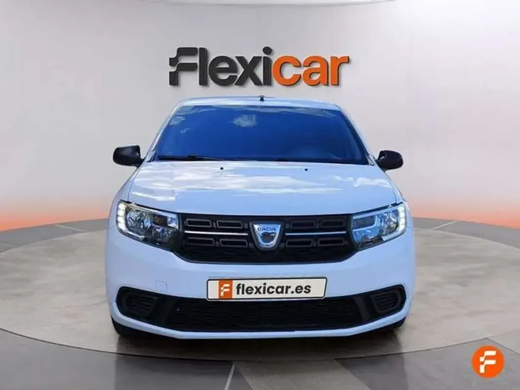 Usado Dacia Sandero Ambiance 75 CV (55 kW) 2017 Blanco Utilitario