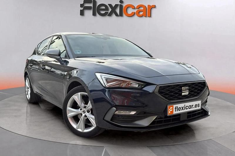 Azul Usado 2022 Seat Leon Reference Familiar | 19.790 € (Caro) - Imagen 1/4