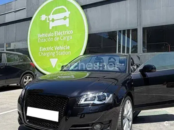 Usado Audi A3 Cabriolet Ambition 125 CV (91 kW) 2012 Negro Descapotable