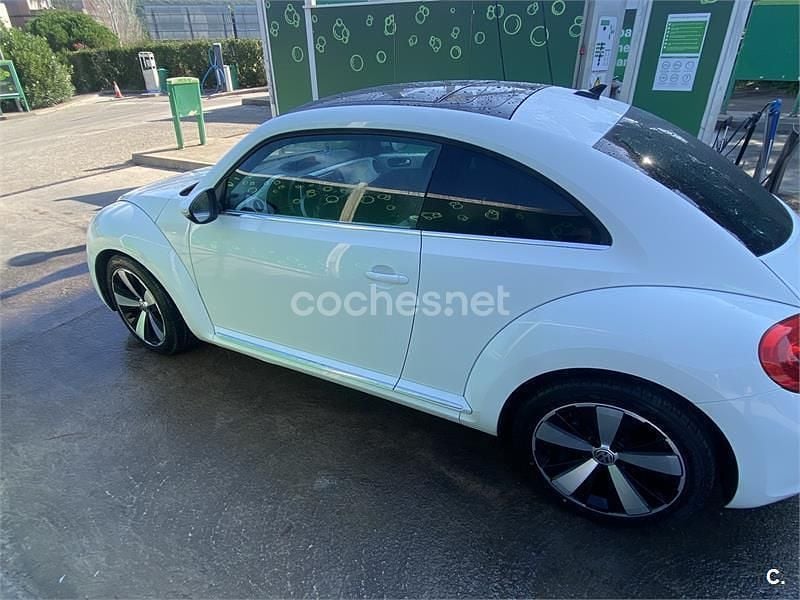 Usado VW Beetle Design 150 CV (110 kW) 2015 Blanco Utilitario