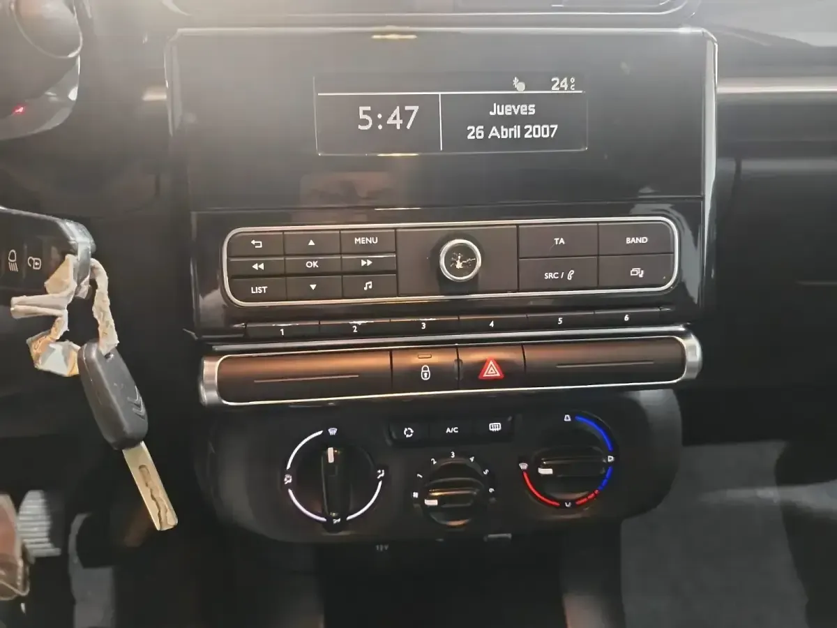 Usado Citroën C3 Feel 68 CV (50 kW) 2017 Rojo Berlina