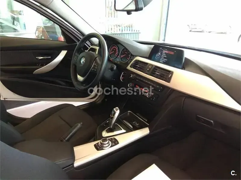 Usado BMW 318 143 CV (105 kW) 2014 Blanco Berlina